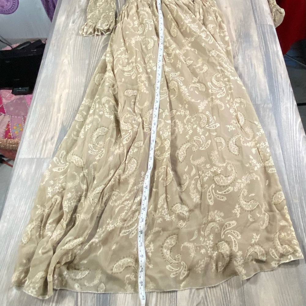 COPY - HANSEN&GRETEL Adorable paisley dress on or of shoulder puff sleeve. - Picture 14 of 14